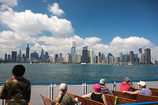 Lake Michigan Skyline Cruise in Chicago - Why a short cruise gives you Chicago’s biggest view