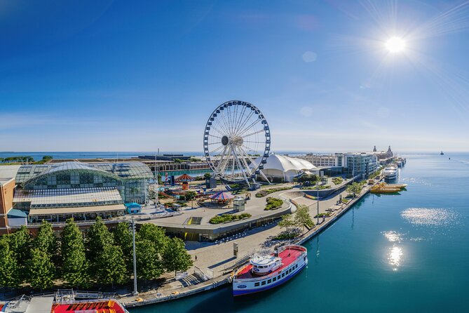 Lake Michigan Skyline Cruise in Chicago - Navy Pier, Grant Park, and Buckingham Fountain