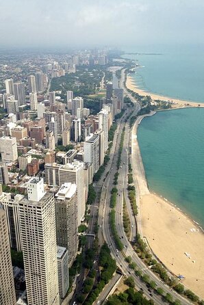 Lake Michigan Skyline Cruise in Chicago - Leaving Navy Pier for open water