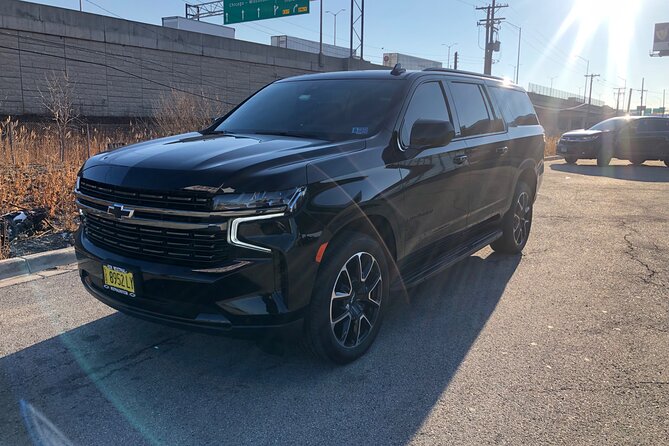 Meet and Greet Private SUV Transfer from ORD to Downtown Chicago - Timing your airport pickup and hotel arrival