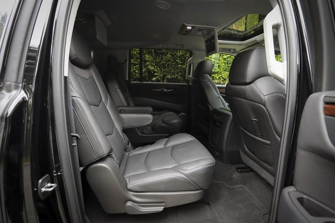 One-Way Private Airport Transfer by Sedan - What happens when you land at the airport