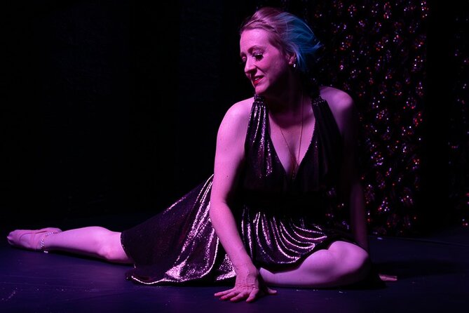 Peep Show Ticket in Chicago - What happens during the two acts