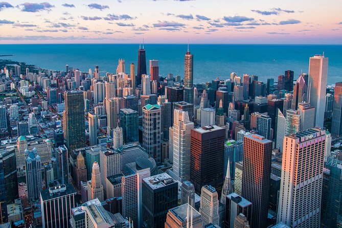 Private Chicago Guided Tour with Hotel Pickup - The Chicago Riverwalk and South Riverside Plaza