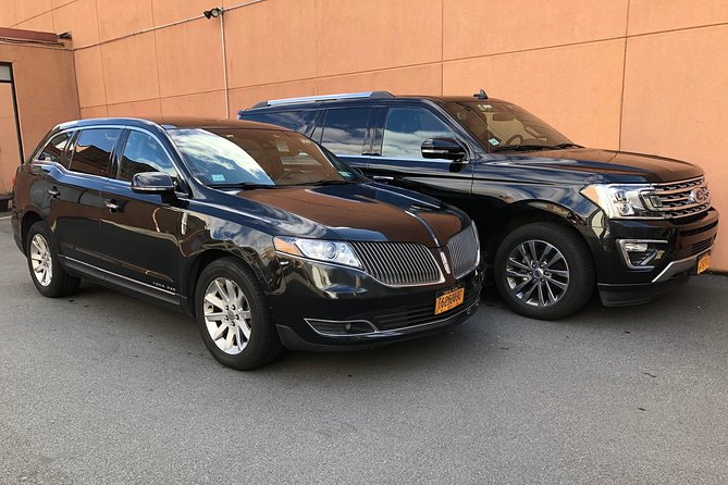 Private Departure Transfer to Chicago Airports (ORD)(MDW) - Meeting your chauffeur at the pickup address