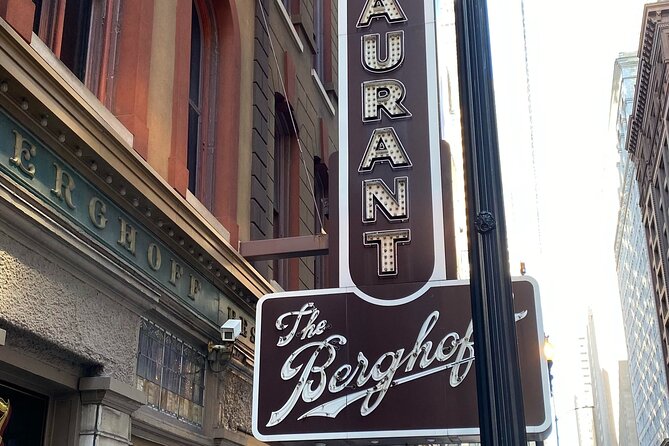 Private Downtown Chicago TV and Movie Sites Guided Walking Tour - What a private guide adds to the walk