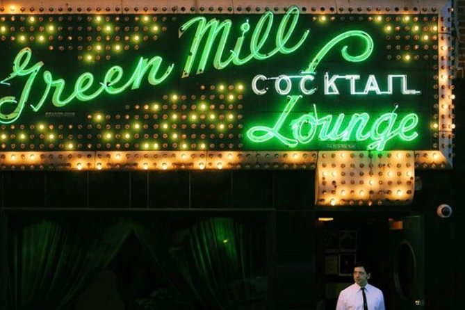 Private Speakeasy Pub Crawl in Chicago with Local Historian - Cocktails with a Chicago crime story attached