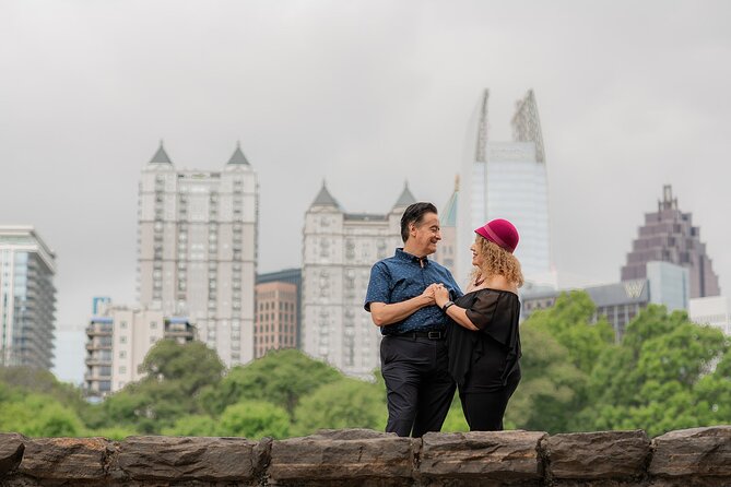 Private Vacation Photoshoot with Photographer in Chicago - Your Chicago photo session begins at the Wrigley Building