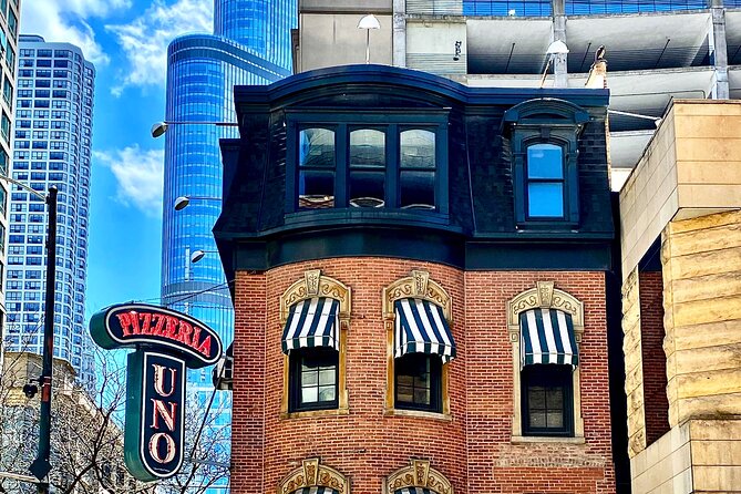 Retro River North Walking Tour - Redhead Piano Bar and the evening neon