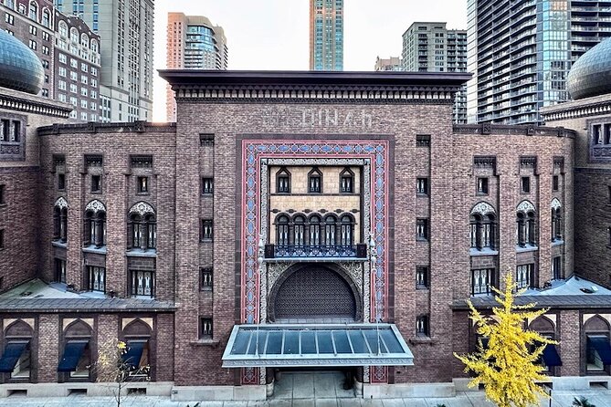 Retro River North Walking Tour - St. James Cathedral and a direct link to Lincoln