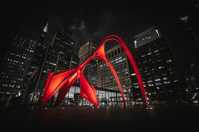 Self-Guided Chicago Loop Tour Explore the City at Your Own Pace - Buckingham Fountain and the financial district