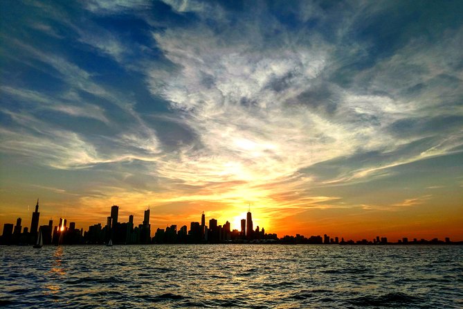 Serene Private Sunset Sail on Lake Michigan - Navy Pier, Chicago - Soldier Field and the old colonnades