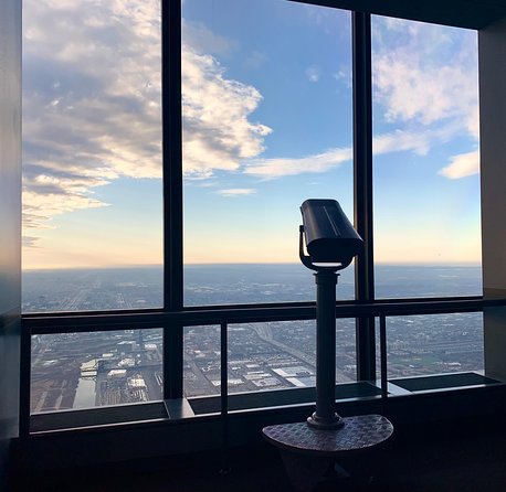 Skydeck Chicago: Pie in the Sky VIP Dinner at Willis Tower - How the two-hour evening unfolds