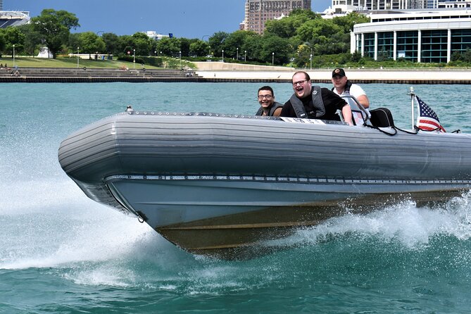 Small-Group Sightseeing Boat Tour in Chicago - Soldier Field and the lakefront