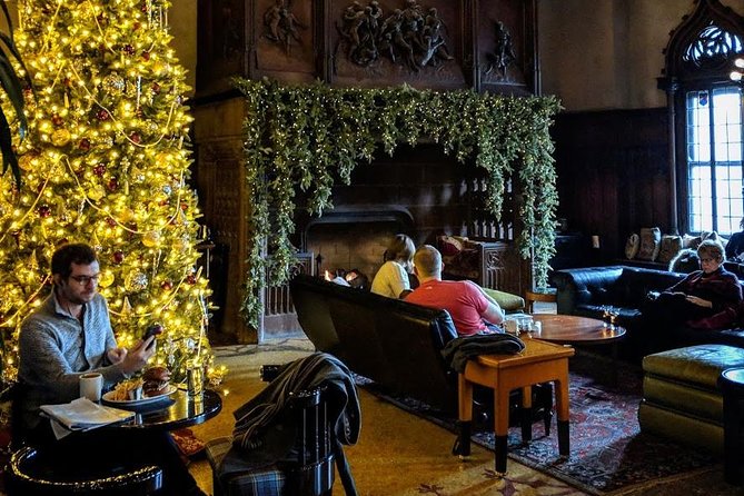 The Christmas Tree Crawl Experience Chicago at the Holidays - Key points to know before you book