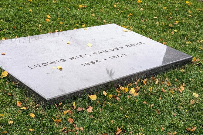 The Deep Pockets Of Graceland Cemetery Walking Tour - Weather and cancellation rules deserve attention