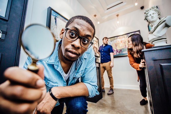 The Escape Game Chicago: Epic 60-Minute Adventures in River North - The social question: private group or new teammates