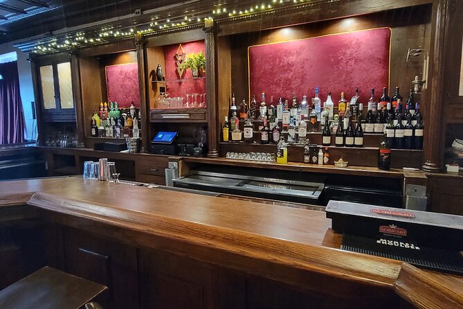 Vito's Vault Chicago finest dinner theatre speakeasy - Practical details before you book