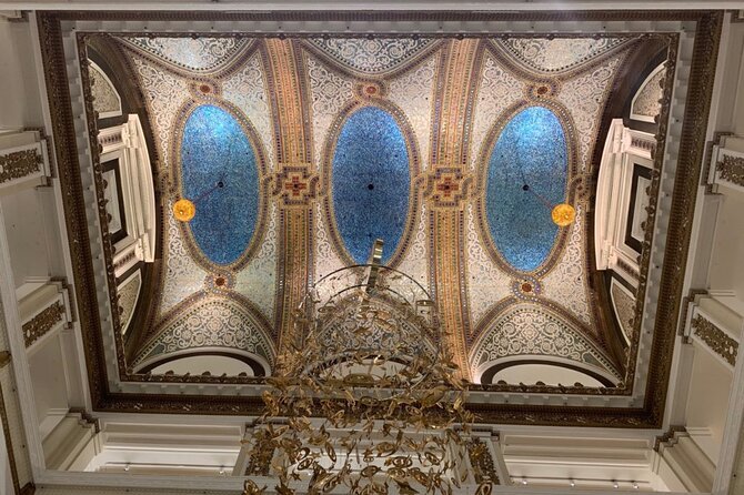 Walking Tour: Chicago's Loop - Home of the Modern Skyscraper - Starting at the Fine Arts Building on Michigan Avenue