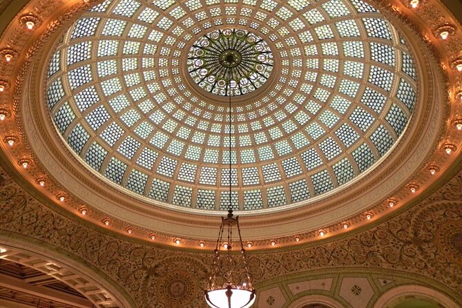 Walking Tour: Chicago's Loop - Home of the Modern Skyscraper - A practical break at Revival Food Hall