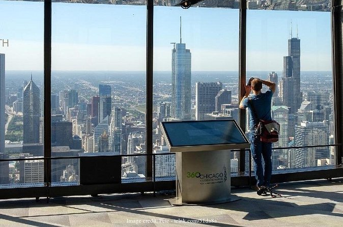 Welcome to Chicago: Private Half-Day Tour with 360 Observation Deck - Finishing above the city at 360 Chicago